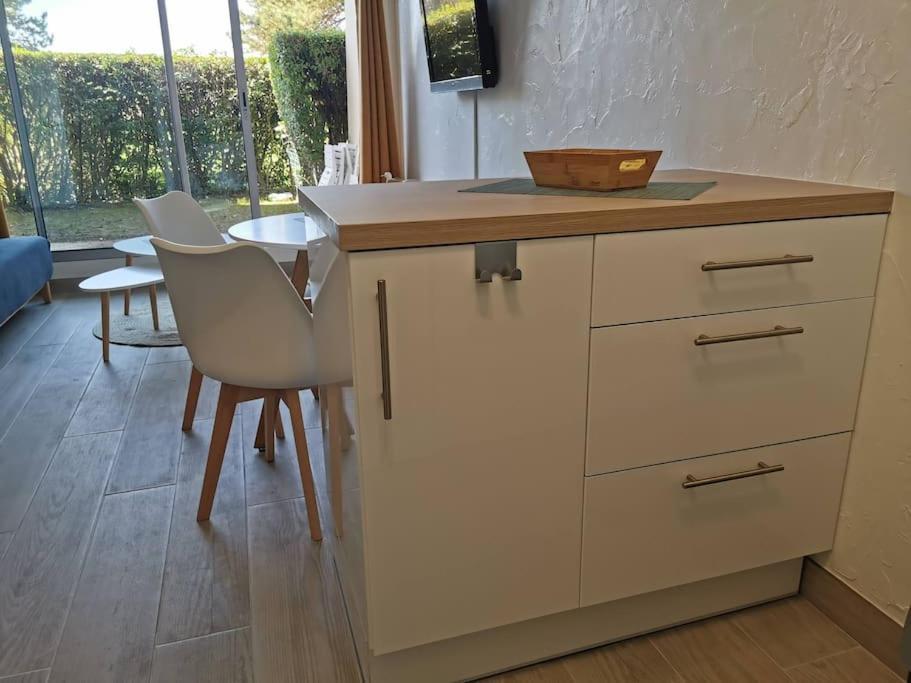 Appartement Acces Direct A La Plage Bernières-sur-Mer Zewnętrze zdjęcie