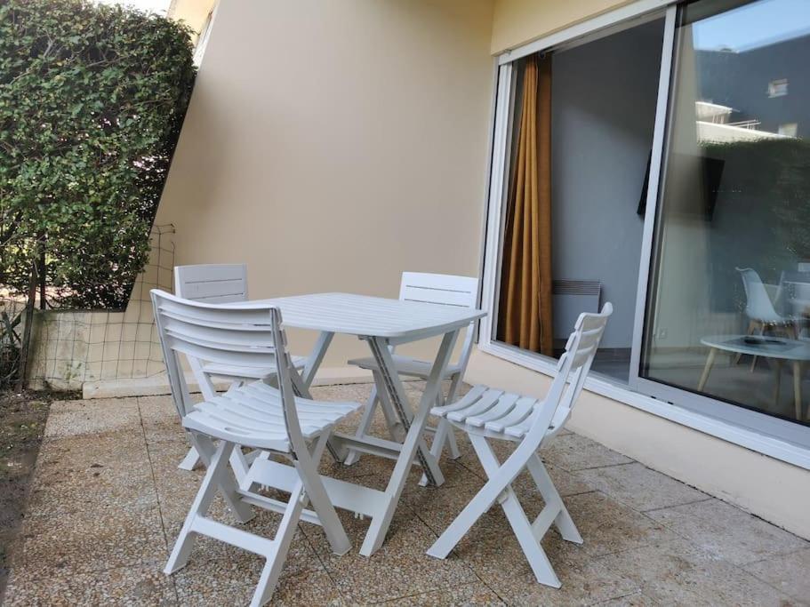 Appartement Acces Direct A La Plage Bernières-sur-Mer Zewnętrze zdjęcie